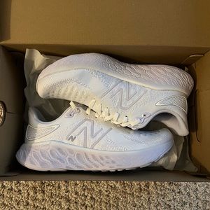 Brand new size 8.5 wide womens New Balance Fresh Foam X 1080v 12 sneakers